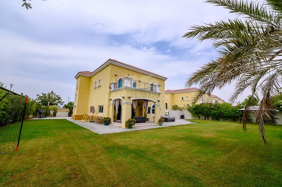18 3 Bed Legacy large Villa | Jumeirah Park | Huge plot