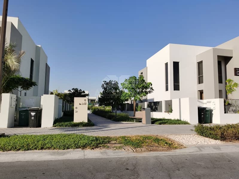 5 Single Row 4 Bedrooms For Sale Sidra