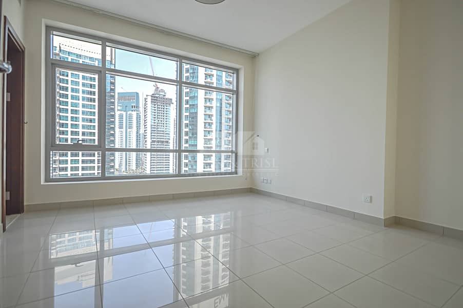 8 Large layout 2 Beds | Marina View | Vacant soon