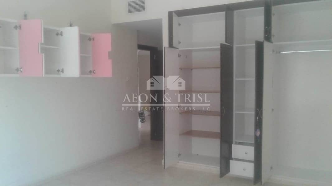3 Spacious 2 BR Apartment with Open Kitchen I Pool View