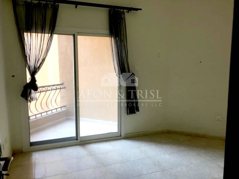 6 Spacious 2 BR Apartment with Open Kitchen I Pool View