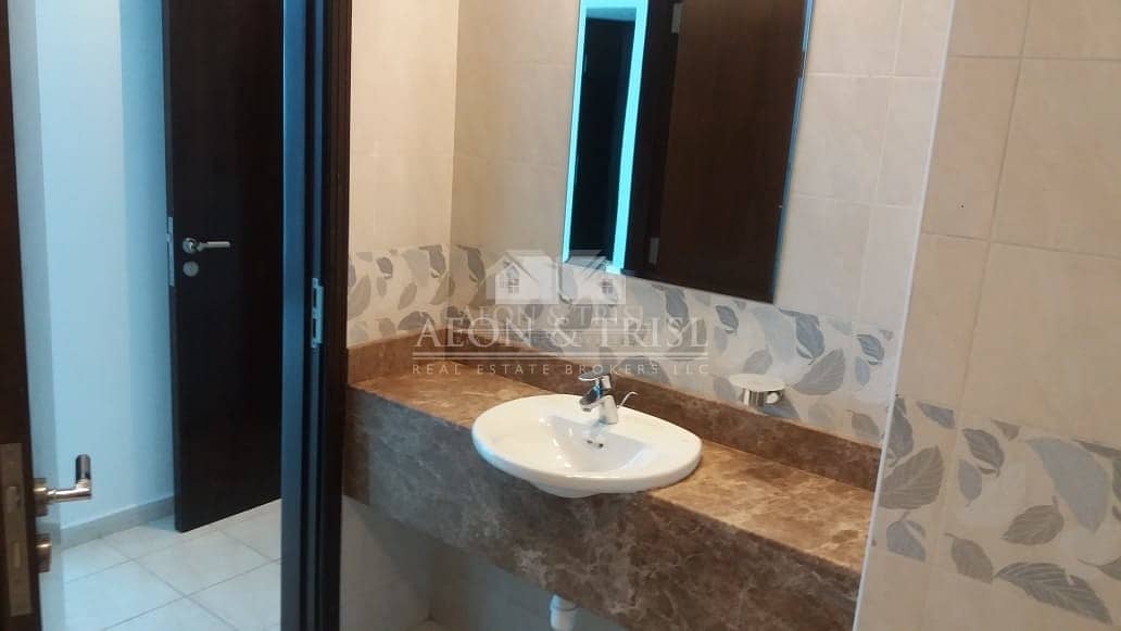 5 Bright 2 Bed | Pool View | Huge Living | Tecom