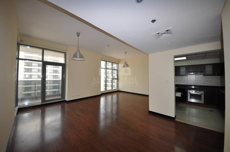 8 Best Layout I 1 Bed in Green Lakes S1 I High Floor