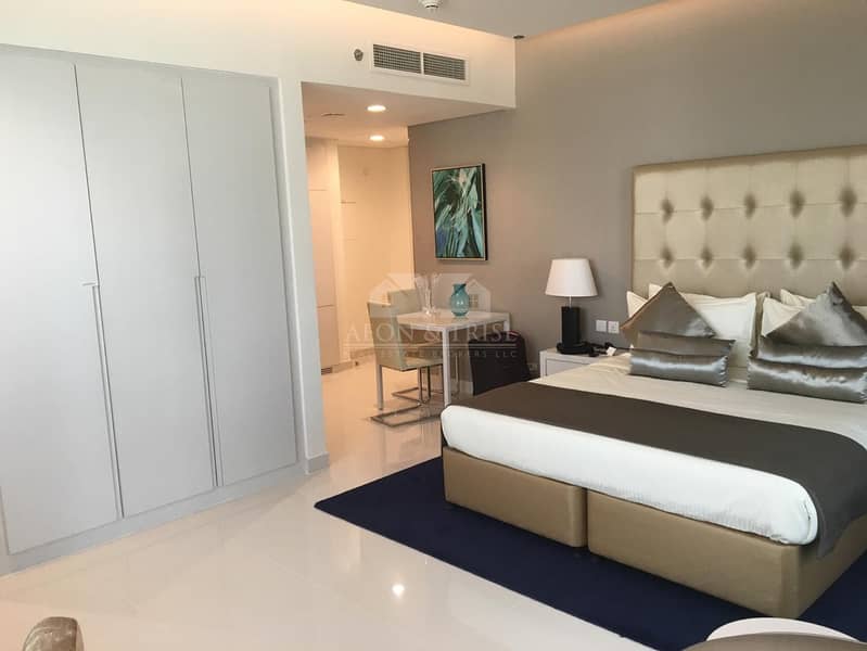 Luxury Furnished Unit with Balcony| Vacant Ready To Move In