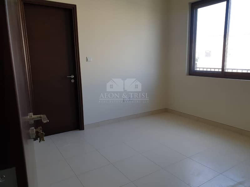 10 Type 2E I 4 BR Townhouse in Mira Oasis III