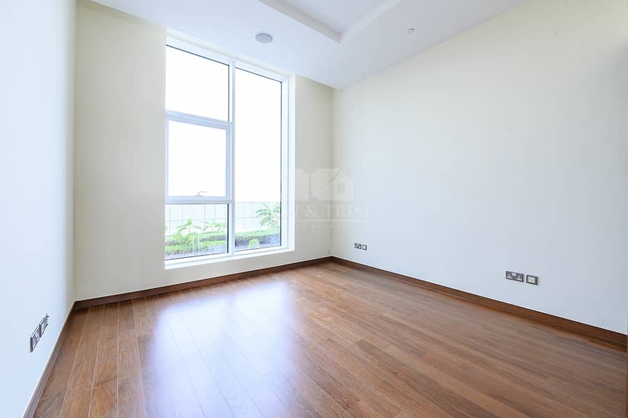 7 Vacant 2 Bed plus Study with Full Sea Views