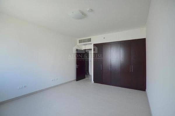 4 Spacious and Bright 2BR with open kitchen