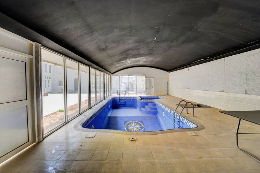 10 000 sq. ft Plot | Luxury Villa