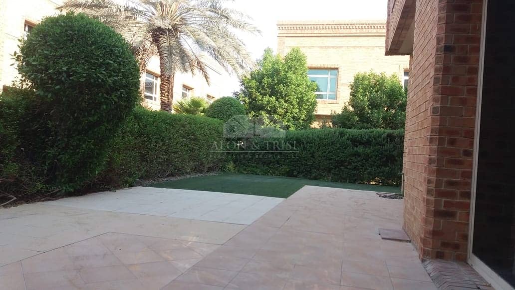 13 Huge 4 Bed | Exquisite unit | With Courtyard | Barsha 1