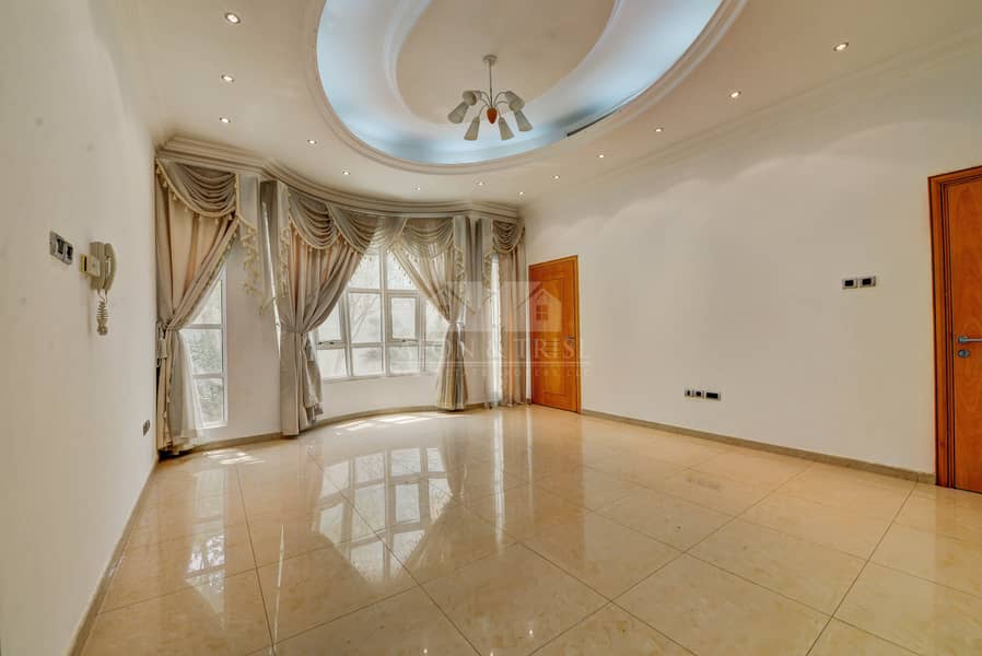 42 000 sq. ft Plot | Luxury Villa