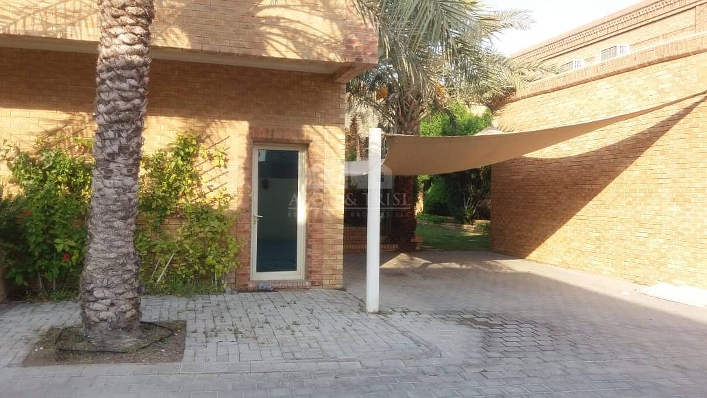 15 Huge 4 Bed | Exquisite unit | With Courtyard | Barsha 1