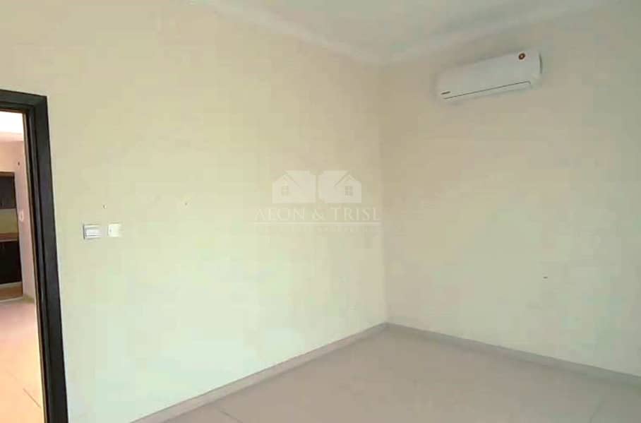 3 Well Maintained 1 BR Apt I Unfurnished with Balcony