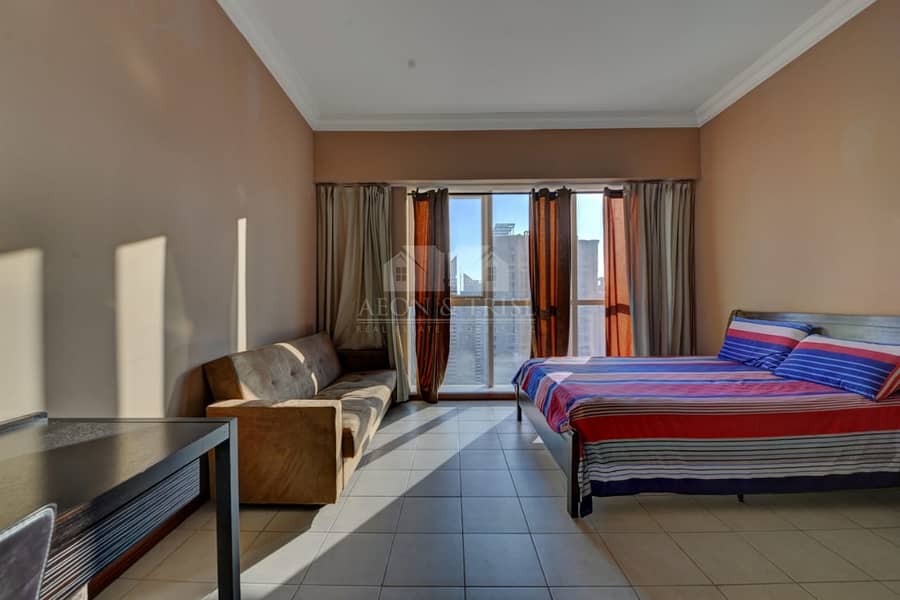 19 Newly furnished a huge spacious layout High End 2 Bedroom | Balcony | Private Parking