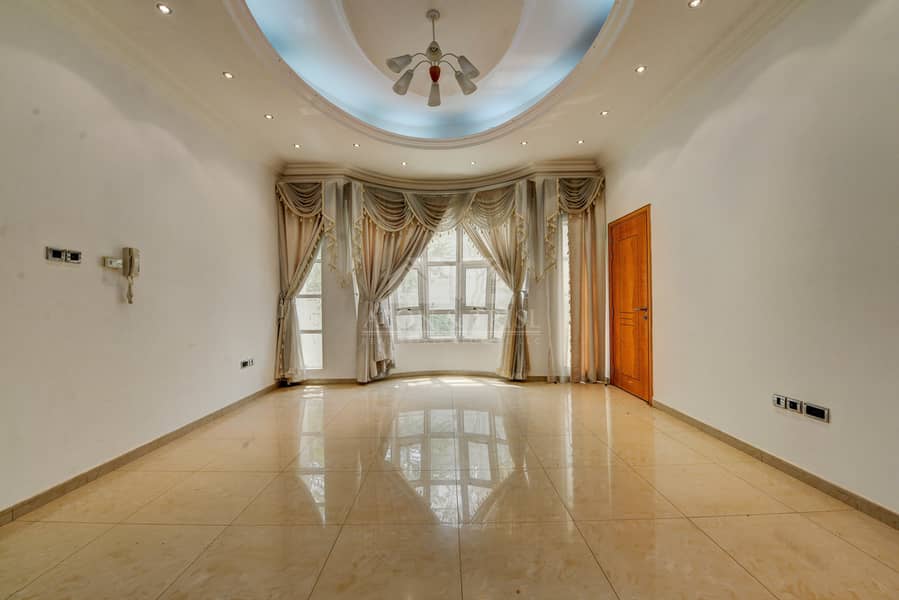 71 000 sq. ft Plot | Luxury Villa