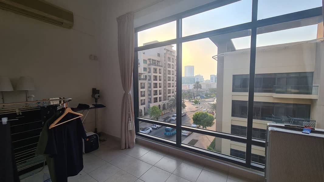 9 Full furnished 1 BR + Study | Rented | Road view