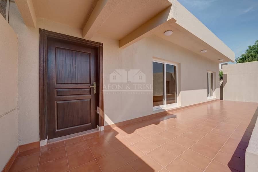 3 Stunning 3 Bedroom Villa I Private Garden