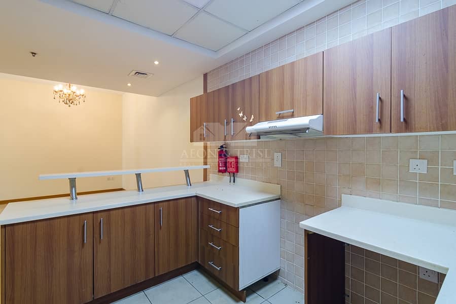 10 Sulafa Vacant 1 Bed | Ready to Move | Near Marina Walk