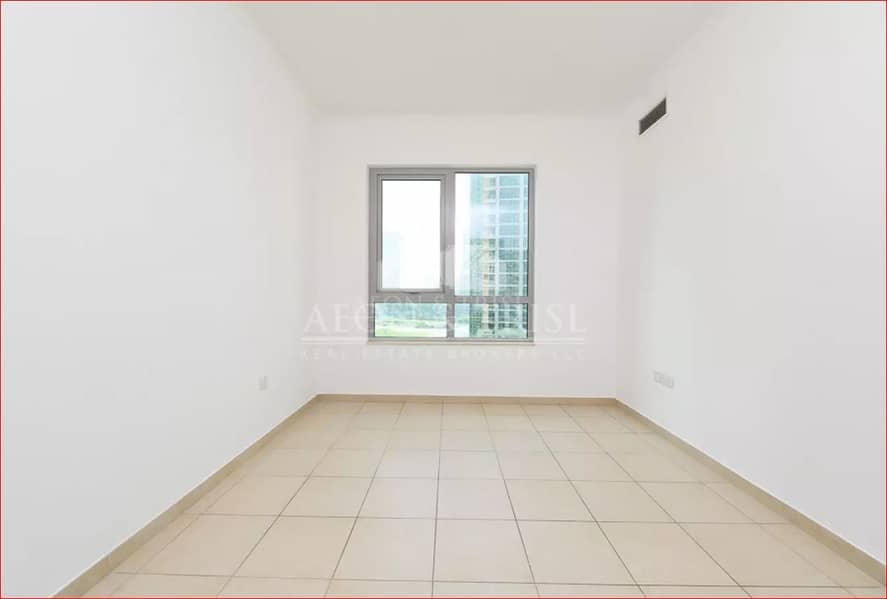 3 HOT PRICE I 3 Bedroom for SALE in Downtown IVACANT
