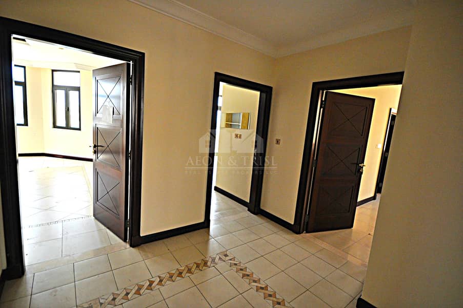 4 Exclusive 4 bed Atrium Entry |  Vacant on Oct.