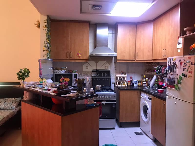 2 Spacious 1 bed I Near to Metro I Pool and Park