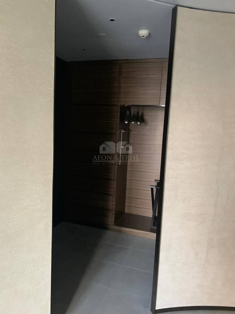 12 Spacious 1 Bedroom Apartment in Armani Residence