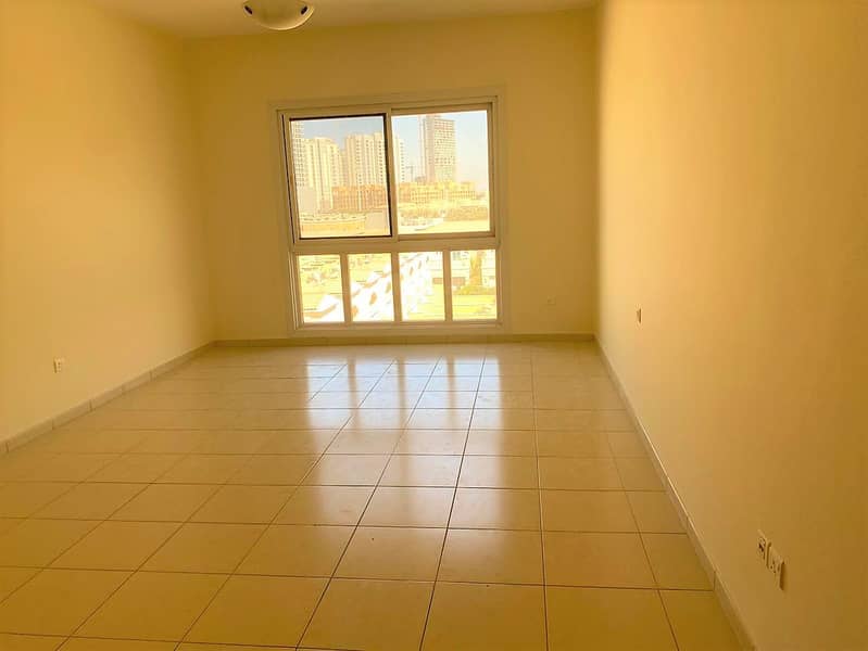 Well Maintained 1 BR | Balcony I Great Location