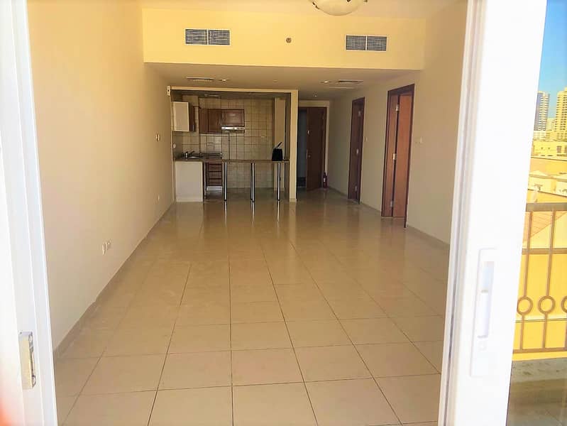 8 Well Maintained 1 BR | Balcony I Great Location