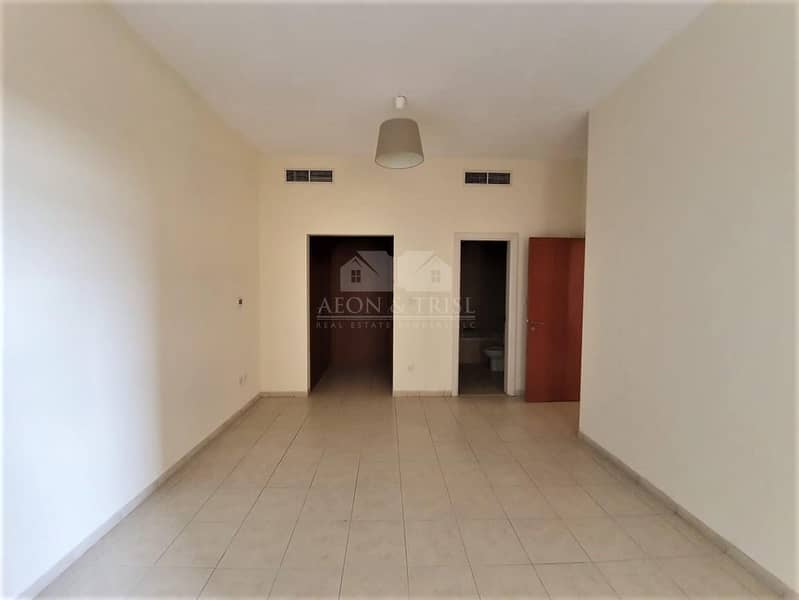 7 Bright 3BDR+Laundry| Partial Golf| Large Balcony
