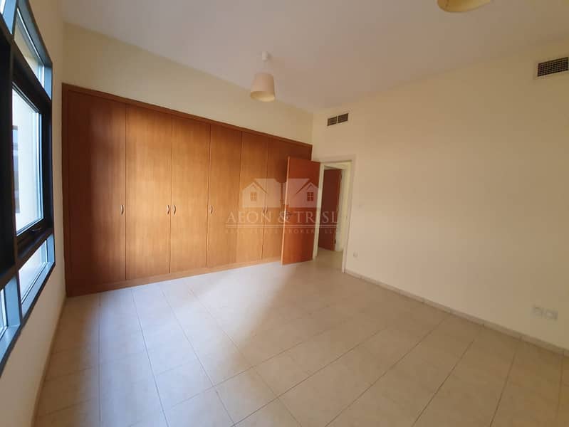 8 Bright 3BDR+Laundry| Partial Golf| Large Balcony