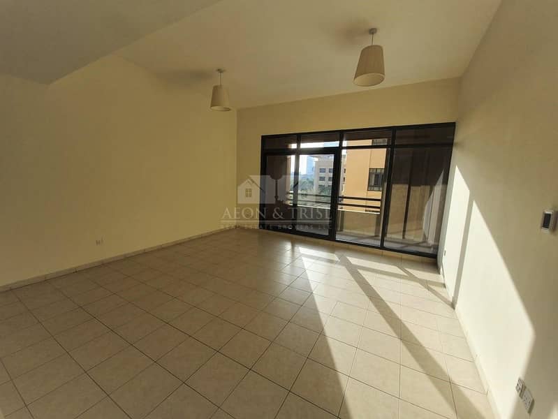 10 Bright 3BDR+Laundry| Partial Golf| Large Balcony