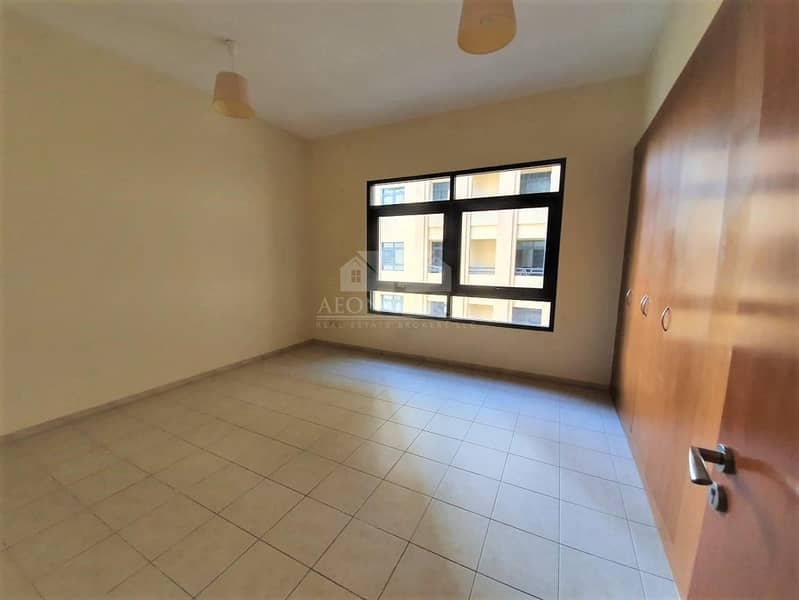 12 Bright 3BDR+Laundry| Partial Golf| Large Balcony