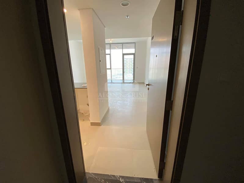2 Amazing 2 Bedrooms with Pool in Dubai South