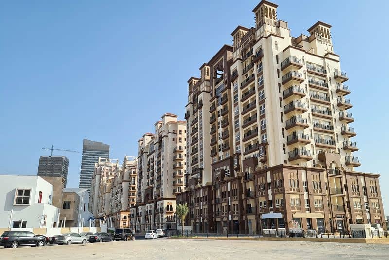 4 Unfurnished Studio | Clean - Dubai Sports City