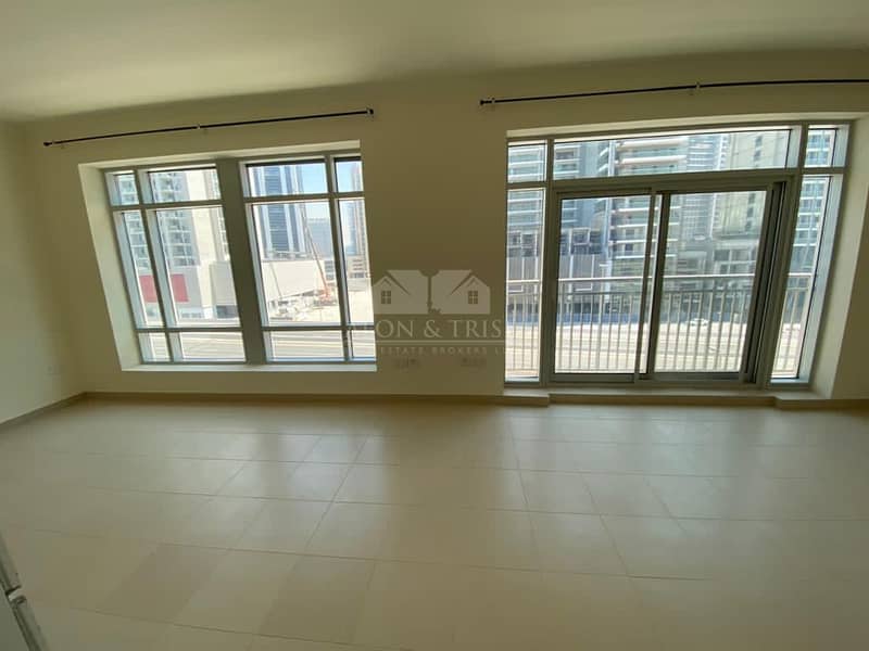 8 Elegant Studio | Unfurnished and Bright | Burj Views