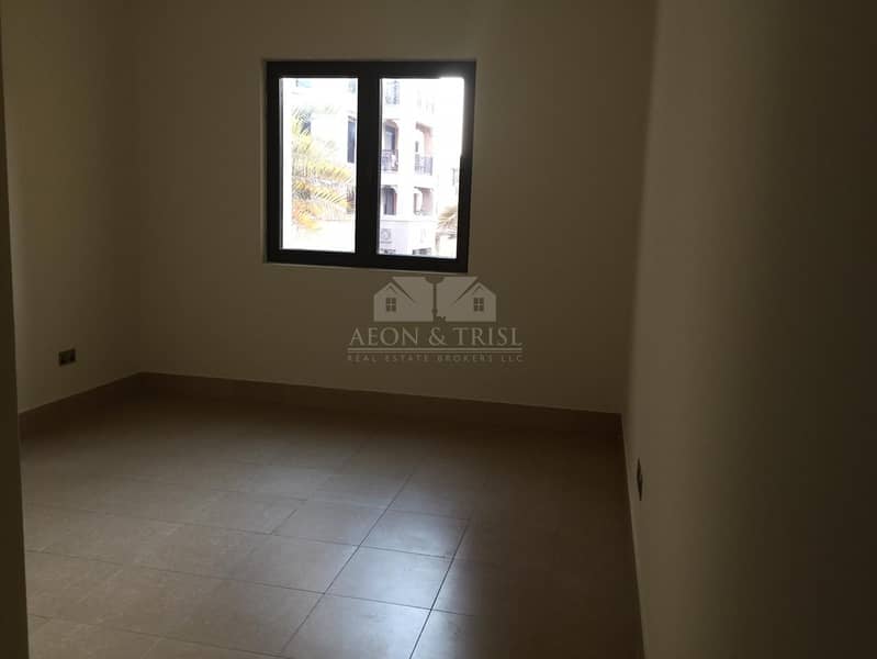 13 Spacious 2 bedroom in the Old town of Dubai