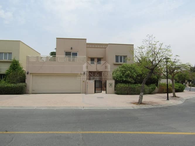 2 Well Maintained 6 Bed plus Majilis and Maids Room