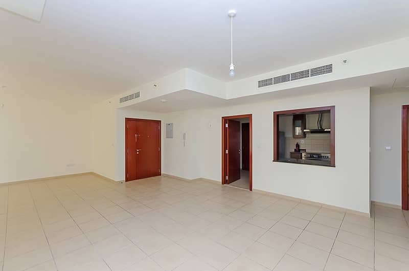 6 Well Maintained 4 Bedroom in Sadaf 8 | Rented