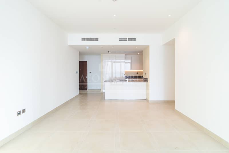 Spacious 2 BR Apt  | High Floor | Sea View