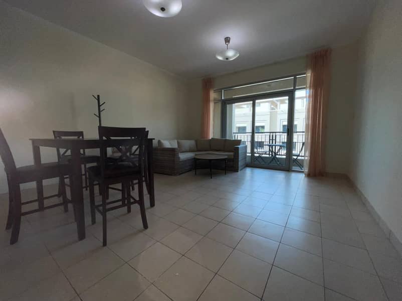 10 Furnsihed 2 BR | Vacant and Clean | Turia - Greens