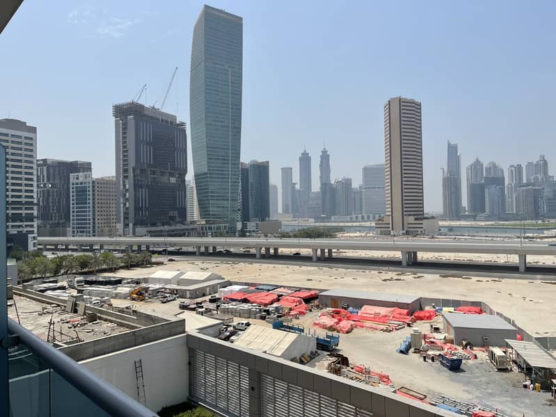 3 Burj khalifa view |up to 4 chqs |Studio + balcony