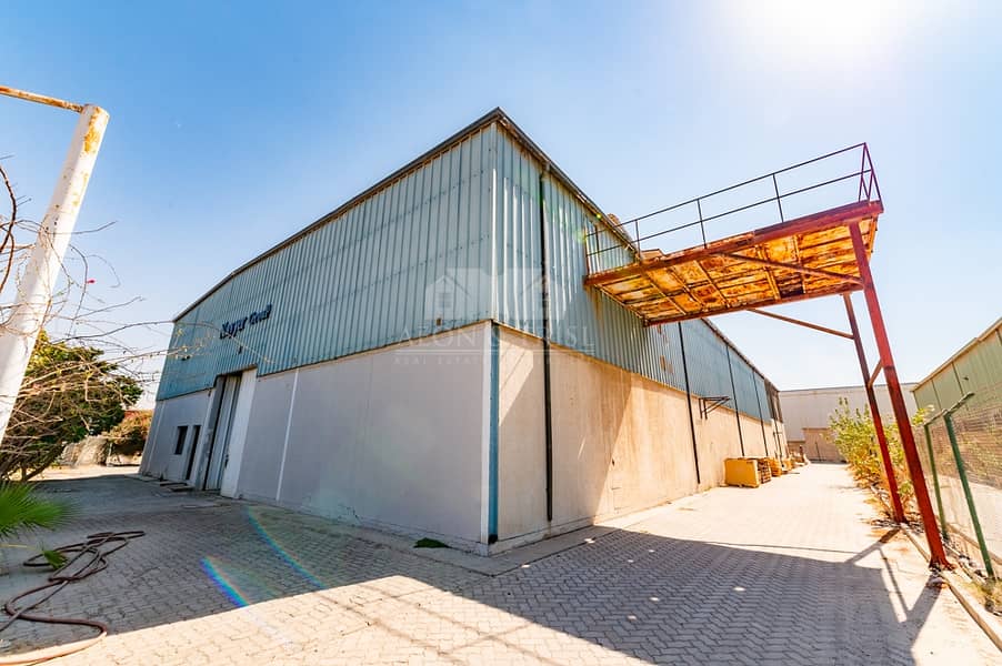 11 Exclusive Warehouse with Office and Chiller Plant Room