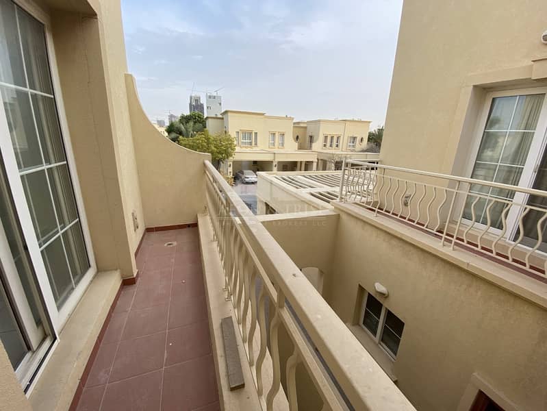 5 Close to Park & Pool I 2 Beds for Sale I Tenanted