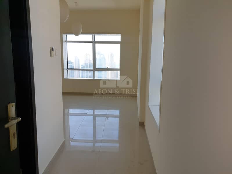 10 Amazing 1 bedroom apartment with Lake view