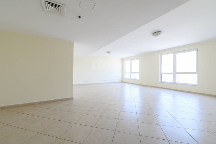 5 Near Deira City Center / Front Mosque View / Close to Metro Station