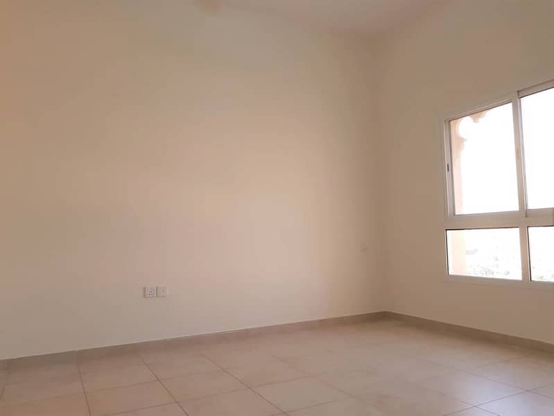 13 Well Maintained 2 Bedroom in Al Thaman 32