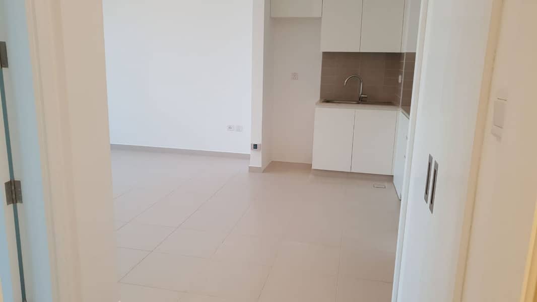 2 Vacant 1 bed with balcony | Zahra Breeze