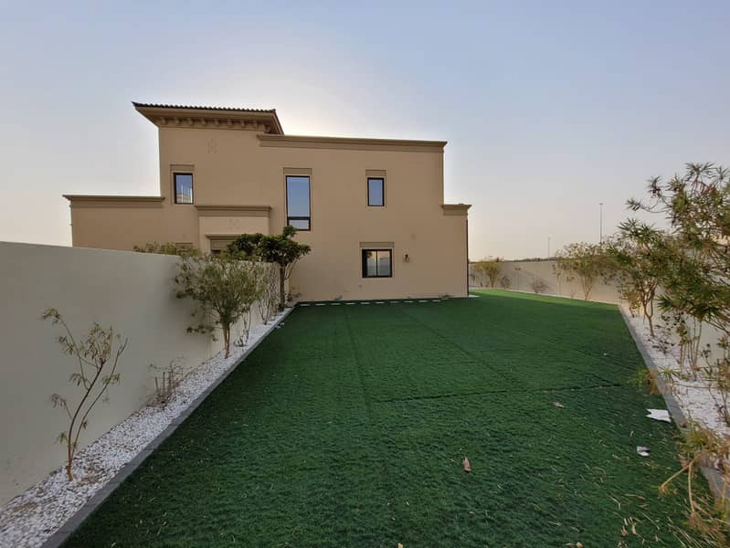 4 5 bedroom villa for rent in Lila Arabian Ranches 2