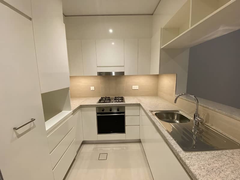8 Brand New | 1 BR plus Study | Ready to move in