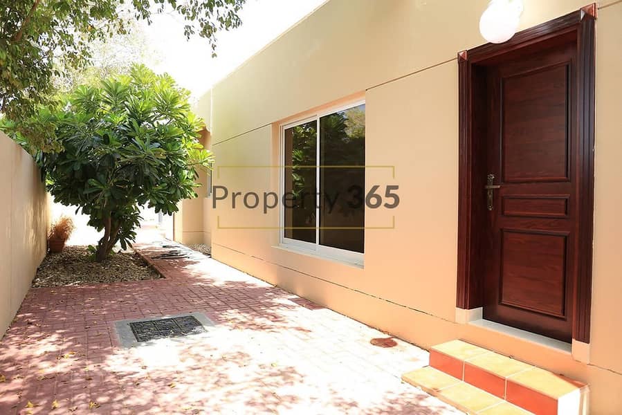 13 Bright Compound Villa / 3 Bedrooms / Private Garden