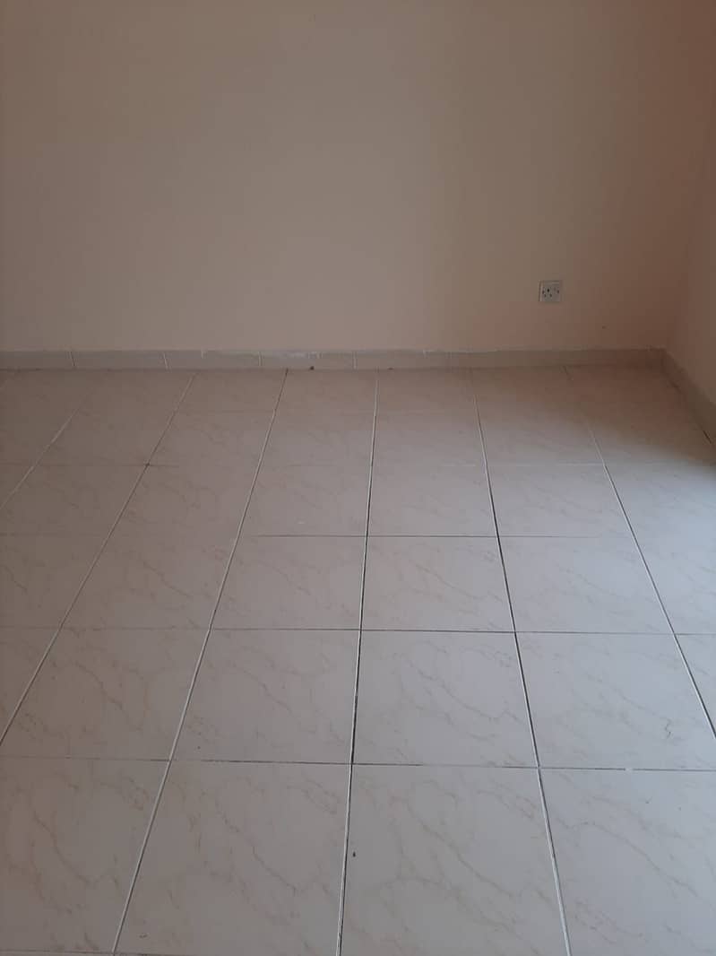 6 1 Bedroom available in Abu Hail